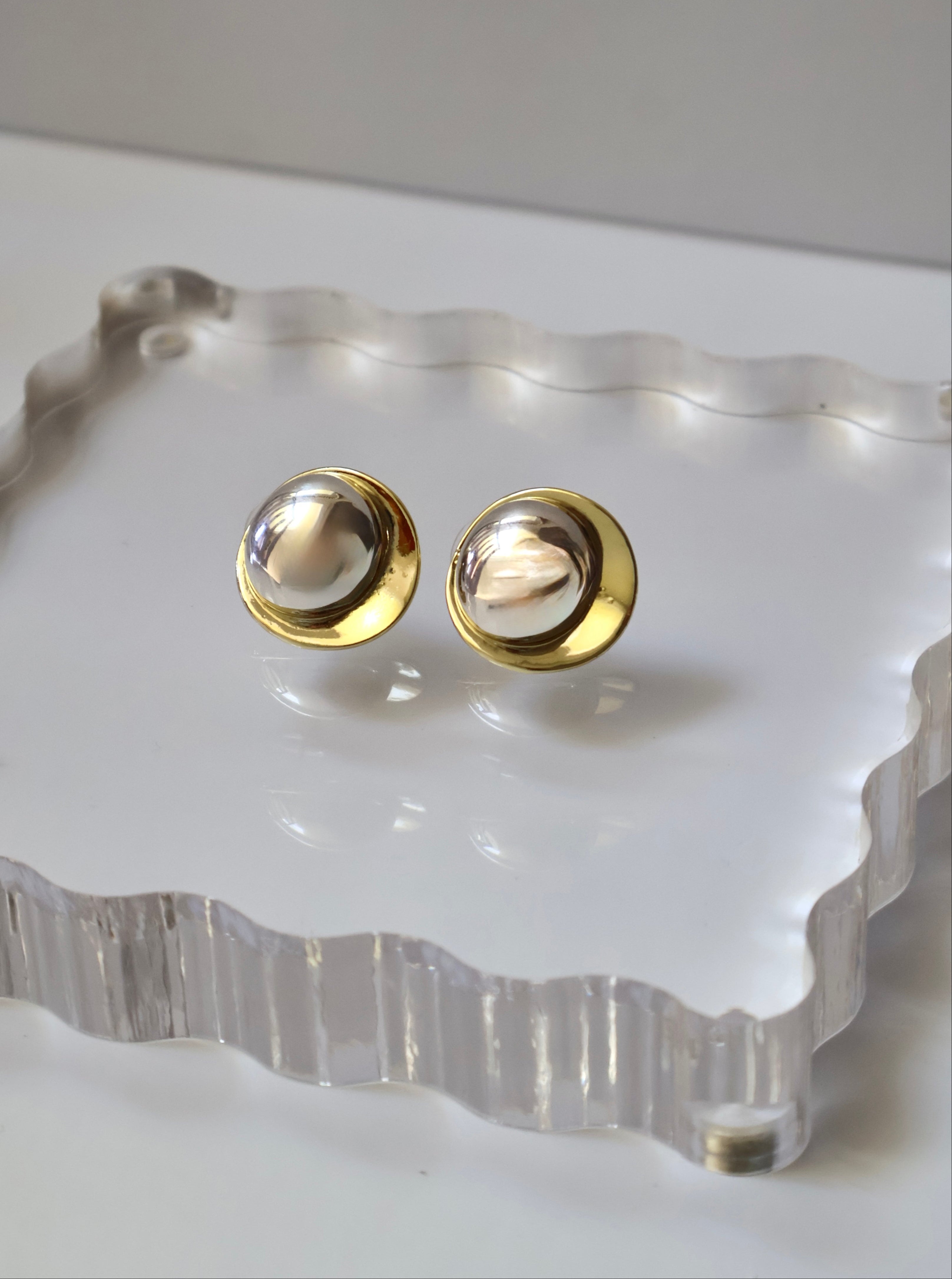 Sophisticated Movement Earring